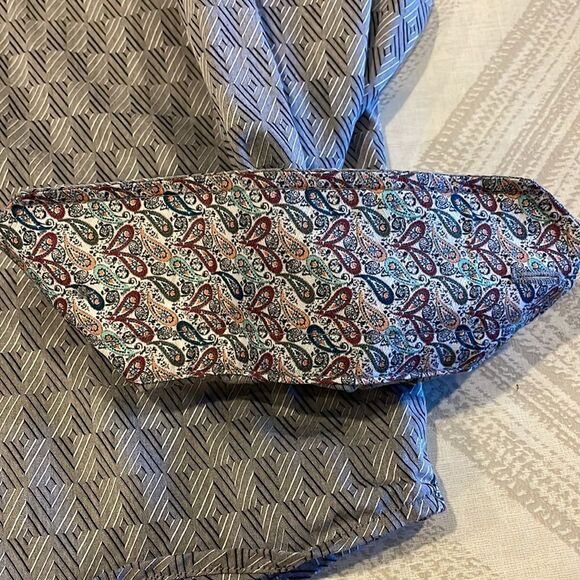 Robert Graham about Grey/Silver Pattern Button Down Shirt - Picture 4 of 7